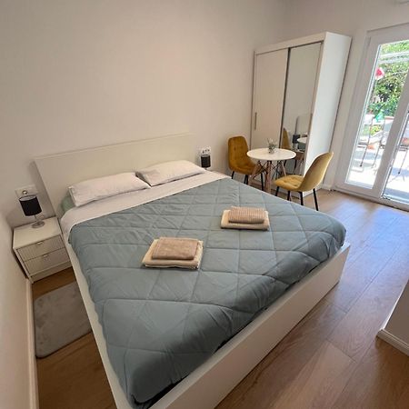 Green Oasis For Two, 30 Meters From Sea Apartment Zadar Luaran gambar
