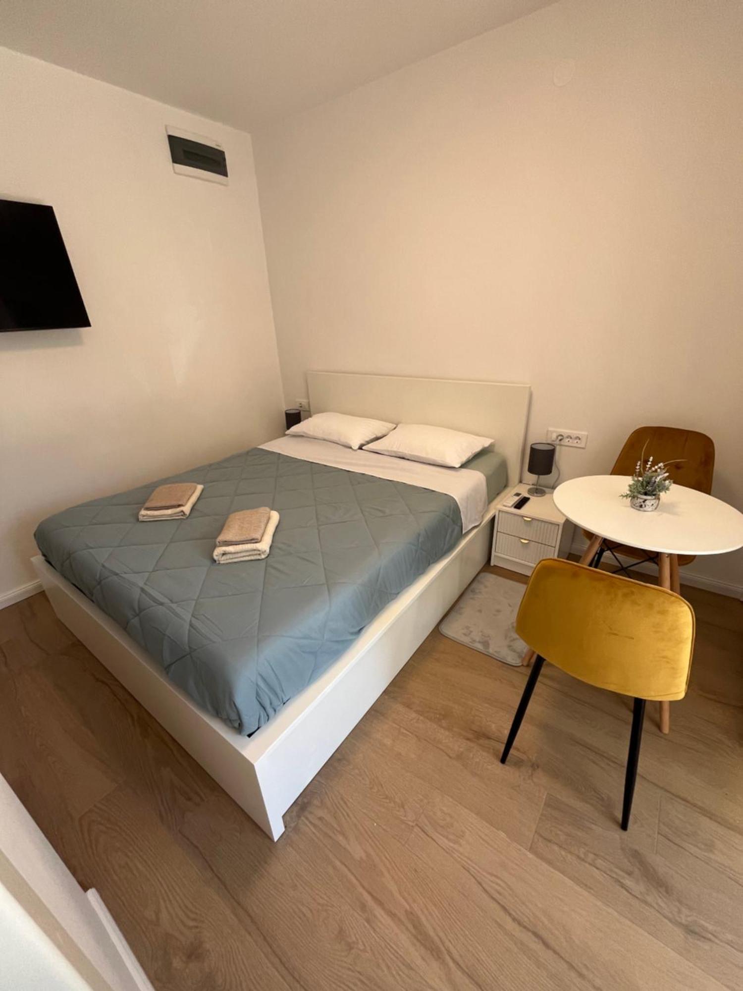 Green Oasis For Two, 30 Meters From Sea Apartment Zadar Luaran gambar